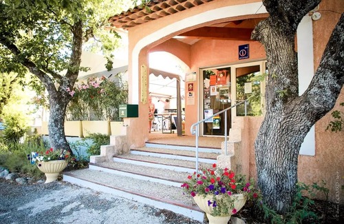 Banon House | Flower Camping le Epi Bleu * - Home-Flower Premium 30m2 (3 bedrooms) + covered terrace of 16m2 6 persons