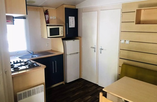 Lansargues House | Flower Camping Le Fou du Roi * - Mobil-home Standard 29 m2 (2 ch- 4 pers) + covered terrace 4 persons