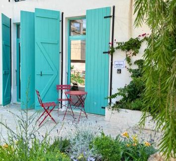 Dhermi Apartment | Flower Cozy Flat at Santorini Resort