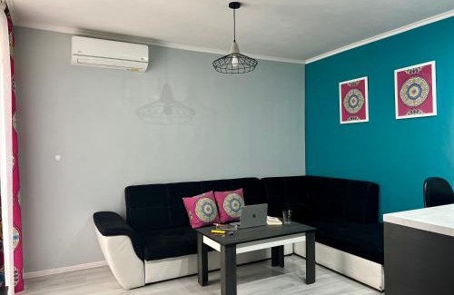 Studentski Grad Apartment | Flower house 7