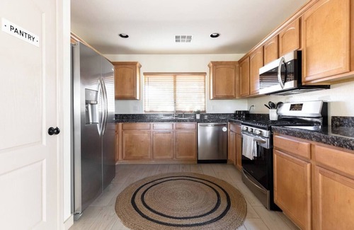 Villages At Queen Creek House | Flower Street House: Desert Oasis w Pool & Spa