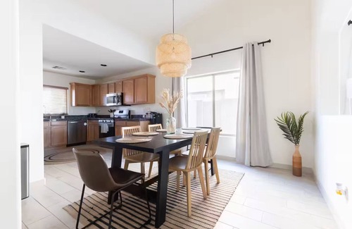 Villages At Queen Creek House | Flower Street House: Desert Oasis w Pool & Spa