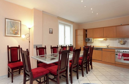 Elend House | Flucht ins Herz von Elend