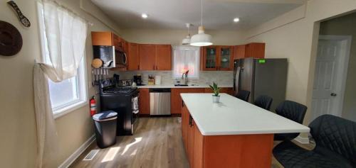Flushing Apartment | Flushing Centennial Farmhouse