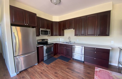 North Pole Apartment | Fly or drive-in waterfront aurora-viewing 1 br apartment on airstrip and lake.