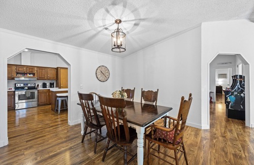 Bertram House | Flying B Ranch House on 52 acres in Betram, TX