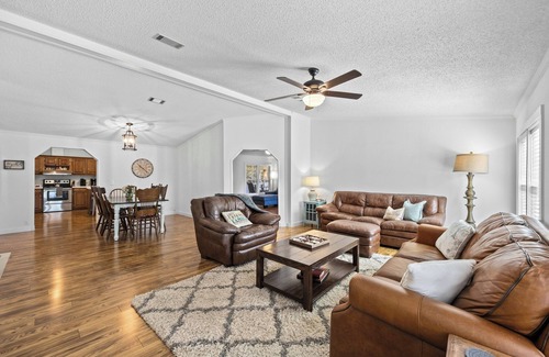 Bertram House | Flying B Ranch House on 52 acres in Betram, TX