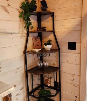 Mannsville House | Flying High Luxury Cabin