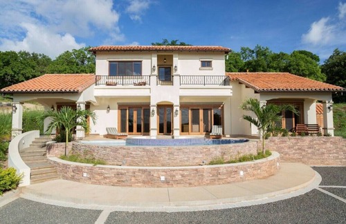 Rancho Santana Villa | Flying Pigs · Casa Flying Pigs, minutes to Santana Beach!