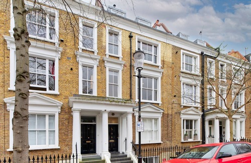 Earl's Court Apartment | Flying The Flag For Earl's Court