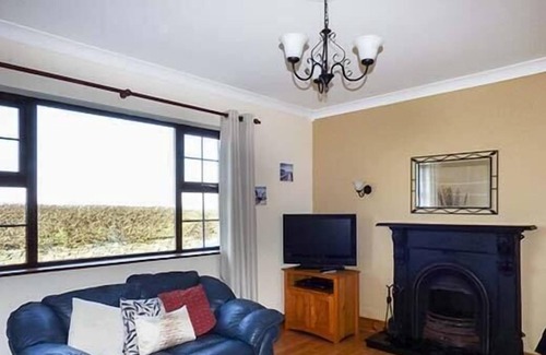 Miltown Malbay House | FLYNN'S COTTAGE, pet friendly, with open fire in Quilty, County Clare