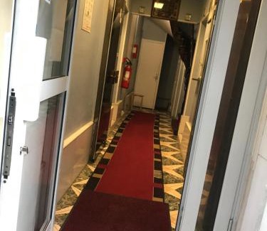 Quartier de la Goutte-d'Or Hotel | FM Hotel