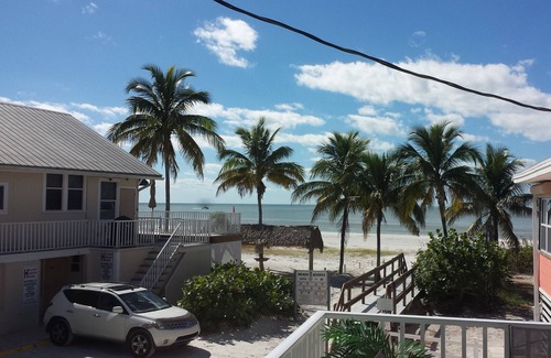 Fort Myers Beach House | FMB Beachfront Cottages, see also Coral Cottage #623589