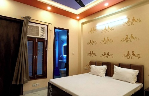 Noida House | FNG GUEST HOUSE