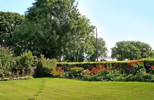 Llanfairpwllgwyngyll Cottage | FOEL STABLE COTTAGE, family friendly, with a garden in Brynsiencyn