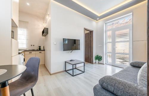 Erzsebetvaros Apartment | Fogas 1Bedroom Apartment in heart of city