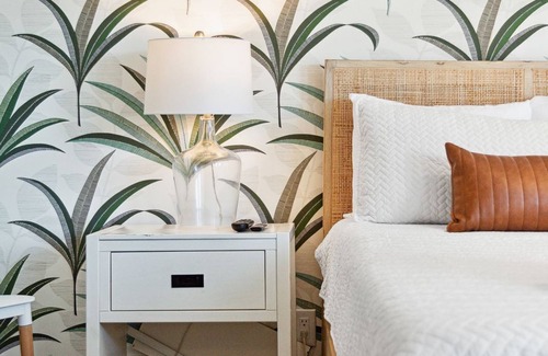 Folly Beach Hotel | Folliday Inn: The Torpedo: Room 22