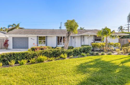 Naples Park House | Follow the Palms