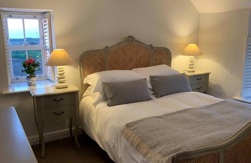 St Ives House | Folly Farm Cottage, Cosy, Secluded near to St Ives