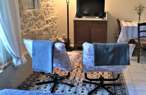 Grignan House | Font-Peyrins, le Pigeonnier, comfortable accommodation for 2 people