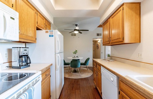 Skyline Bel Air Estates Condo | Foothill Living in Sabino Springs at it's best - Open floor plan and location
