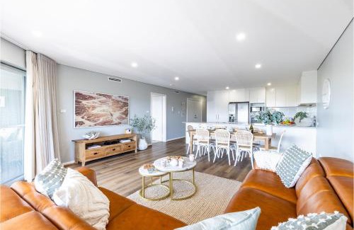 Fingal Bay Apartment | Footprints 1, 6-10 Market Street - Surfside Apartments