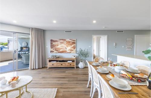 Fingal Bay Apartment | Footprints 1, 6-10 Market Street - Surfside Apartments