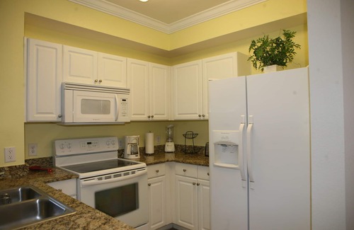El Centro Beach Condo | FOR A LIMITED TIME "GET A 10% OFF ON A MONTHLY STAY"