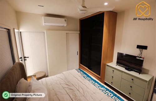 Vadodara Apartment | For NRI by NRI Penthouse-Terrace,Pizza Oven, Views