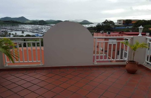 Le Marin Villa | For rent: "LA VILLA VIOLETTE"