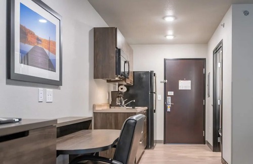 Rogers House | For you and your family: 3 Rooms w/Kitchen and Free Parking, near Outdoor Fun