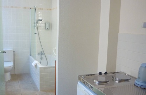 Salins-les-Bains Apartment | For your stays, prefer the rooms of the Charles Sander hotel