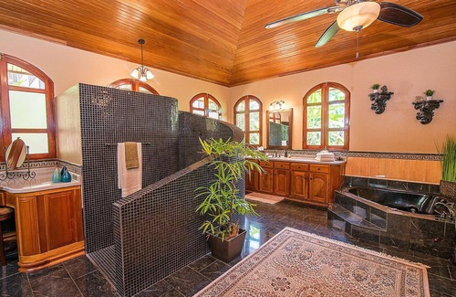 Tres Rios House | Forbes “World’s Top Ten List" Ocean View Mansion~Arrival Shuttle~ Concierge~