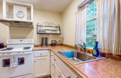 Lakeport House | Forbestown Carriage House