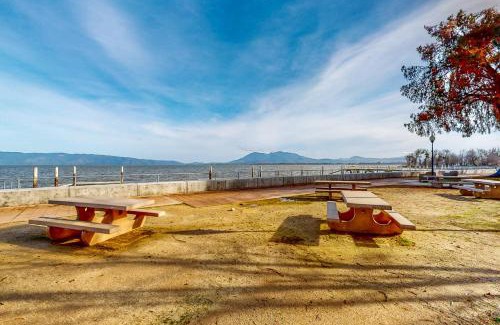 Lakeport House | Forbestown Carriage House