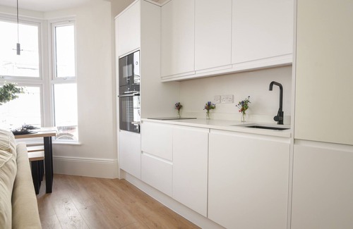 Seaton Cottage | FORE STREET HOUSE - APARTMENT 2, romantic in Seaton, Devon