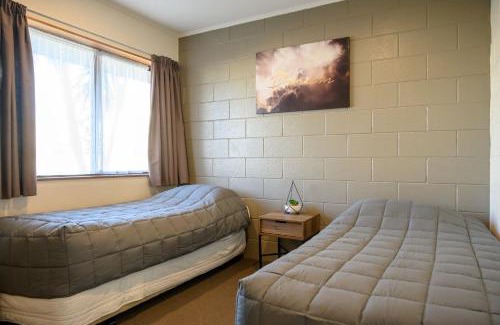 Petone Hotel | Foreshore Motor Lodge