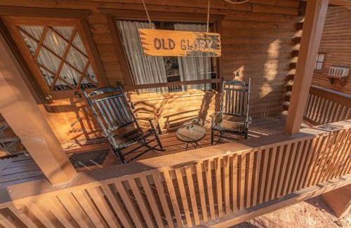 Christopher Creek House | Forest Cabin 5 Old Glory