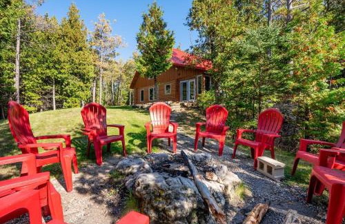 Tobermory House | Forest Cabin By National Park & Tobermory