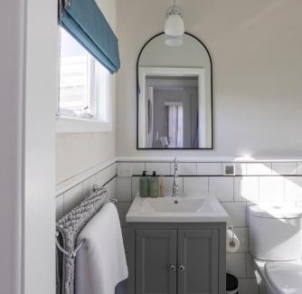 Trentham House | FOREST CORNER - 3 BEDROOM WEATHERBOARD, TRENTHAM