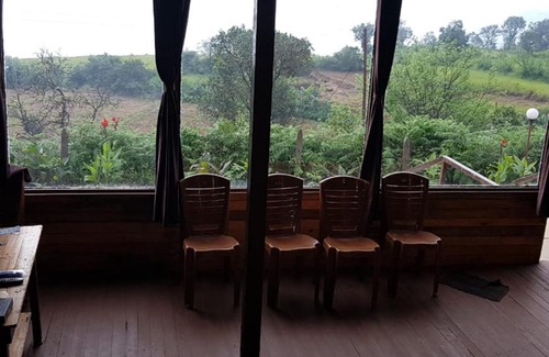 Mahabaleshwar Bed & Breakfast | Forest Cottage