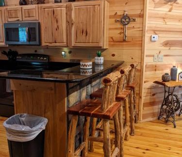 Broken Bow House | Forest Edge Cozy Cabin Fire Pit