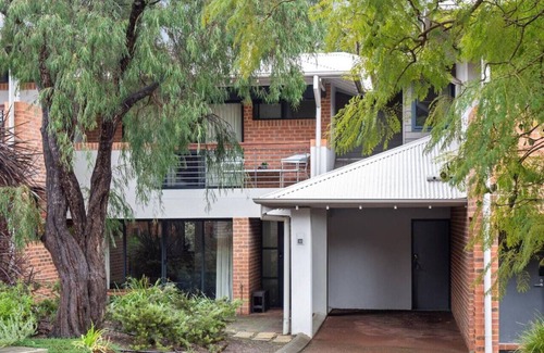 Margaret River Villa | Forest Edge Villa | Family Friendly | Walk To Town