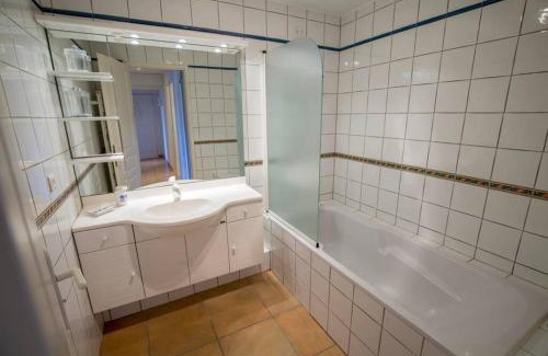 Pyla-sur-Mer Apartment | Forest flat/Terrasse-spa-bbq-10min à pieds de la plage