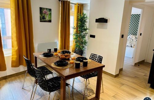 Valenciennes Apartment | Forest
