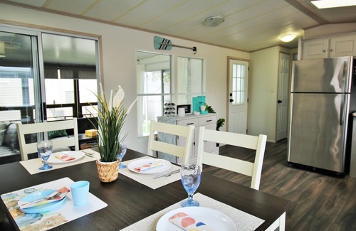 Sherkston House | Forest Grove Beauty - Newly Renovated and Ready for You