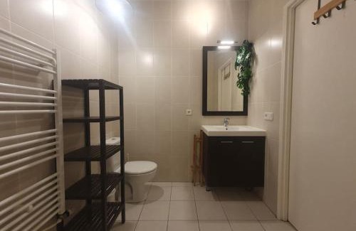 Saint-Ouen Apartment | Forest Hill Studio - Premium Residence