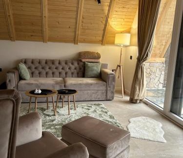 Resnik House | Forest Hillside Cabin Tarcin