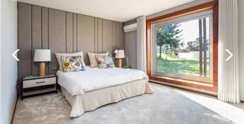 Barcelos Villa | Forest Home