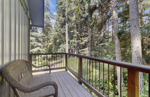 Clinton House | Forest Nook